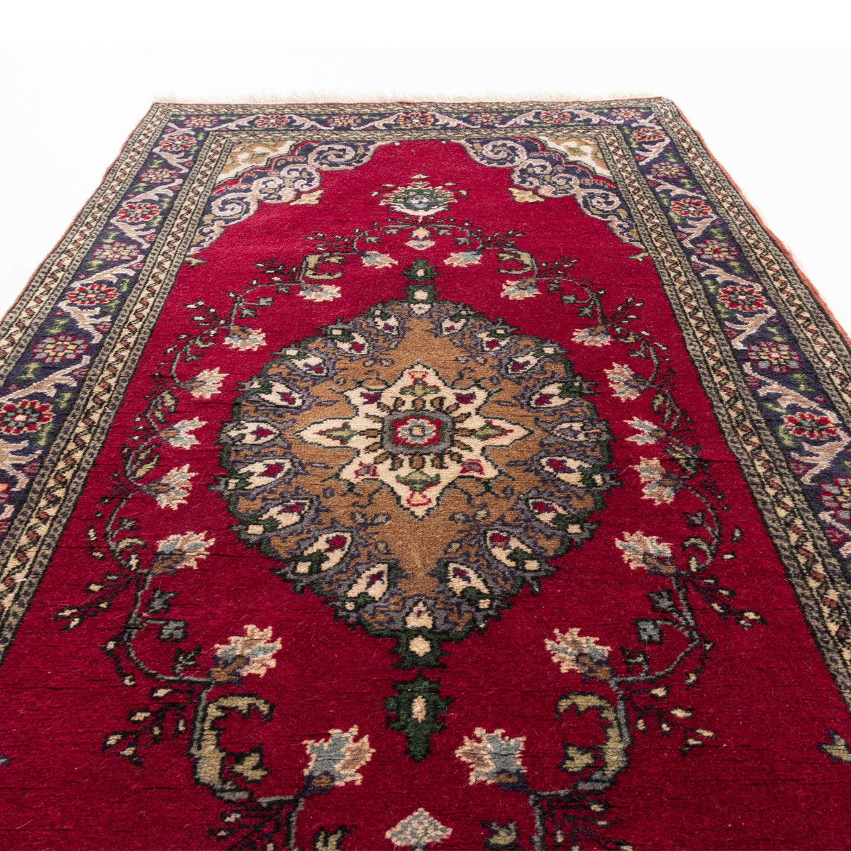 Hasenek - (3'2" x 6'2") Oriental Turkish Rug