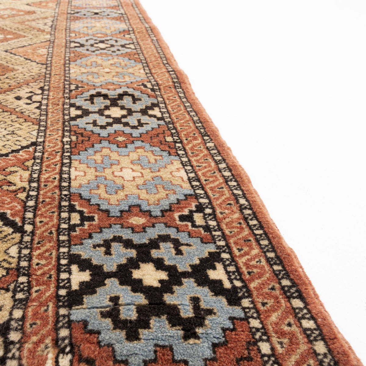 Khorzum - (4'9" x 6'7") Oriental Turkish Rug