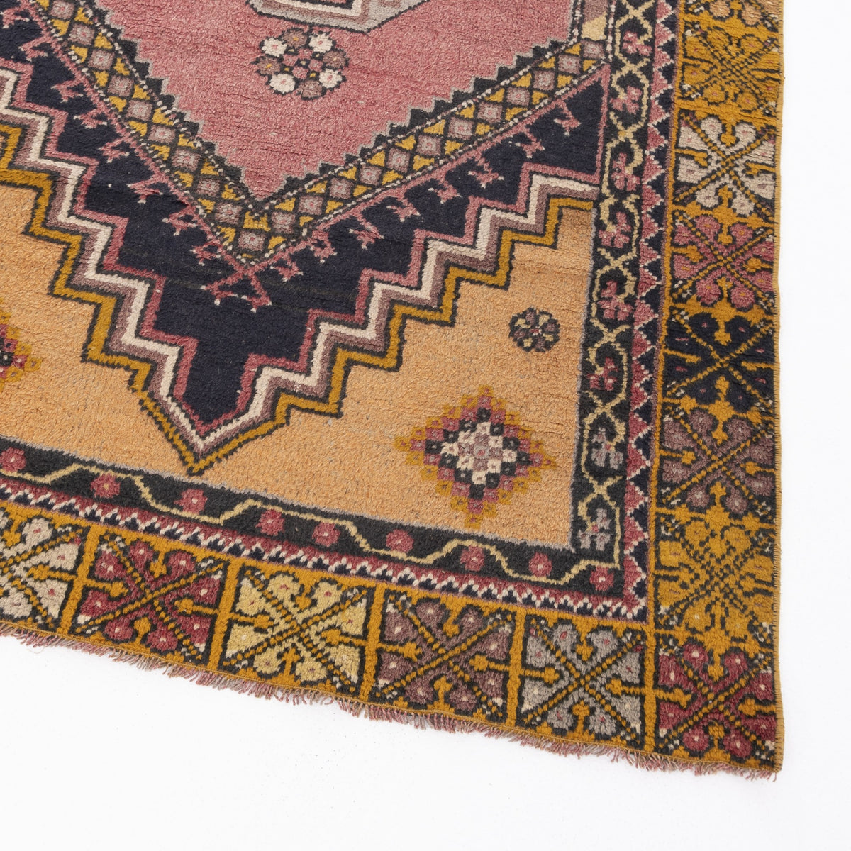 Kurdoglu - (3'7" x 6'8") Oriental Turkish Rug