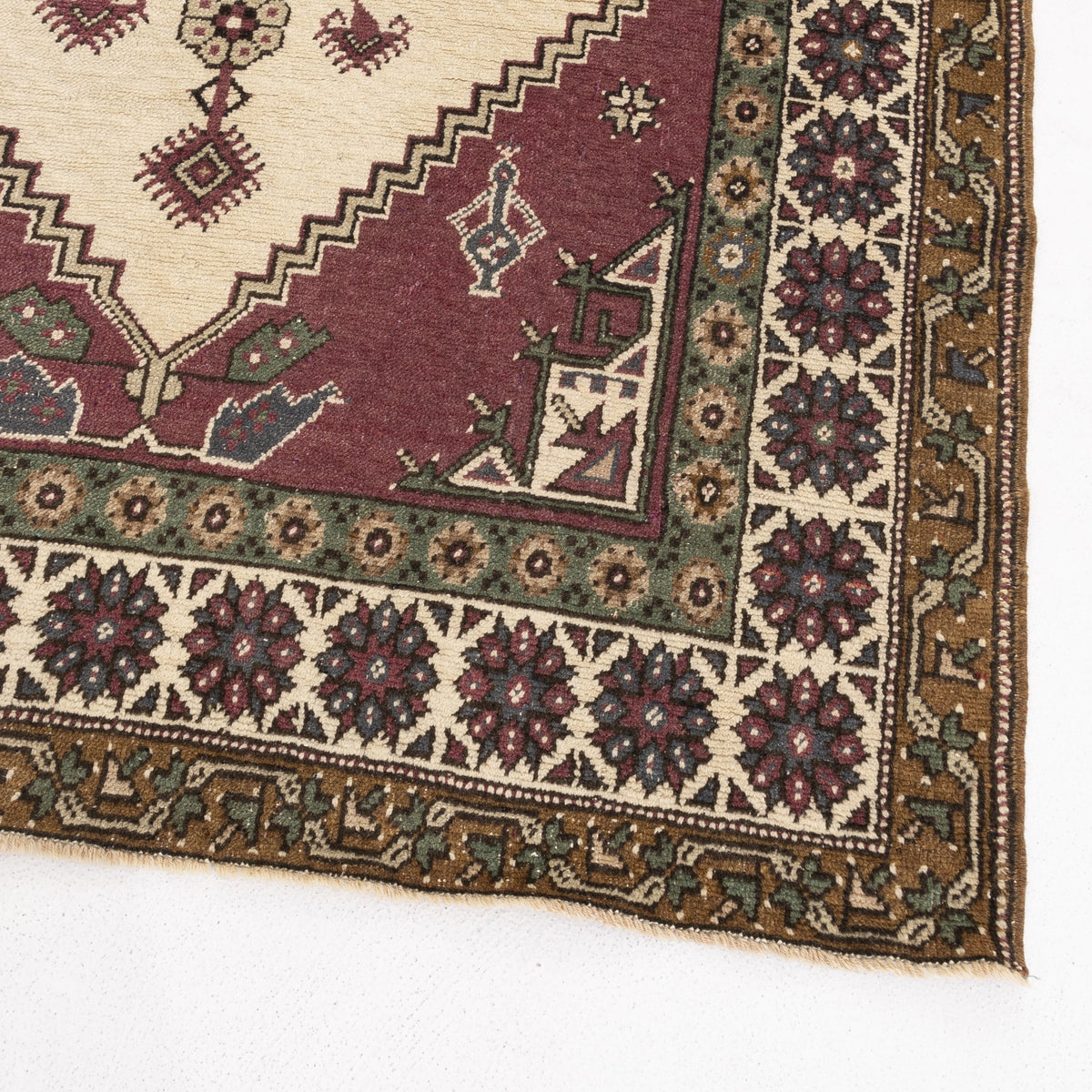 Takuran - (4'10" x 7'1") Oriental Turkish Rug