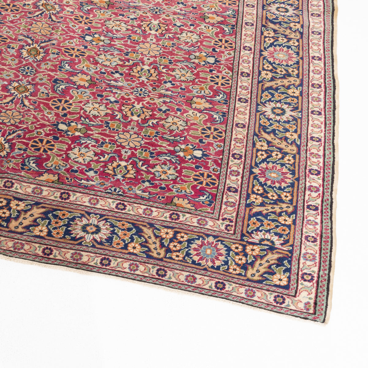 Devakun - (6'11" x 10'2") Oriental Turkish Rug