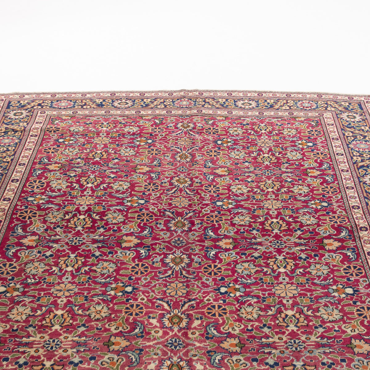 Devakun - (6'11" x 10'2") Oriental Turkish Rug