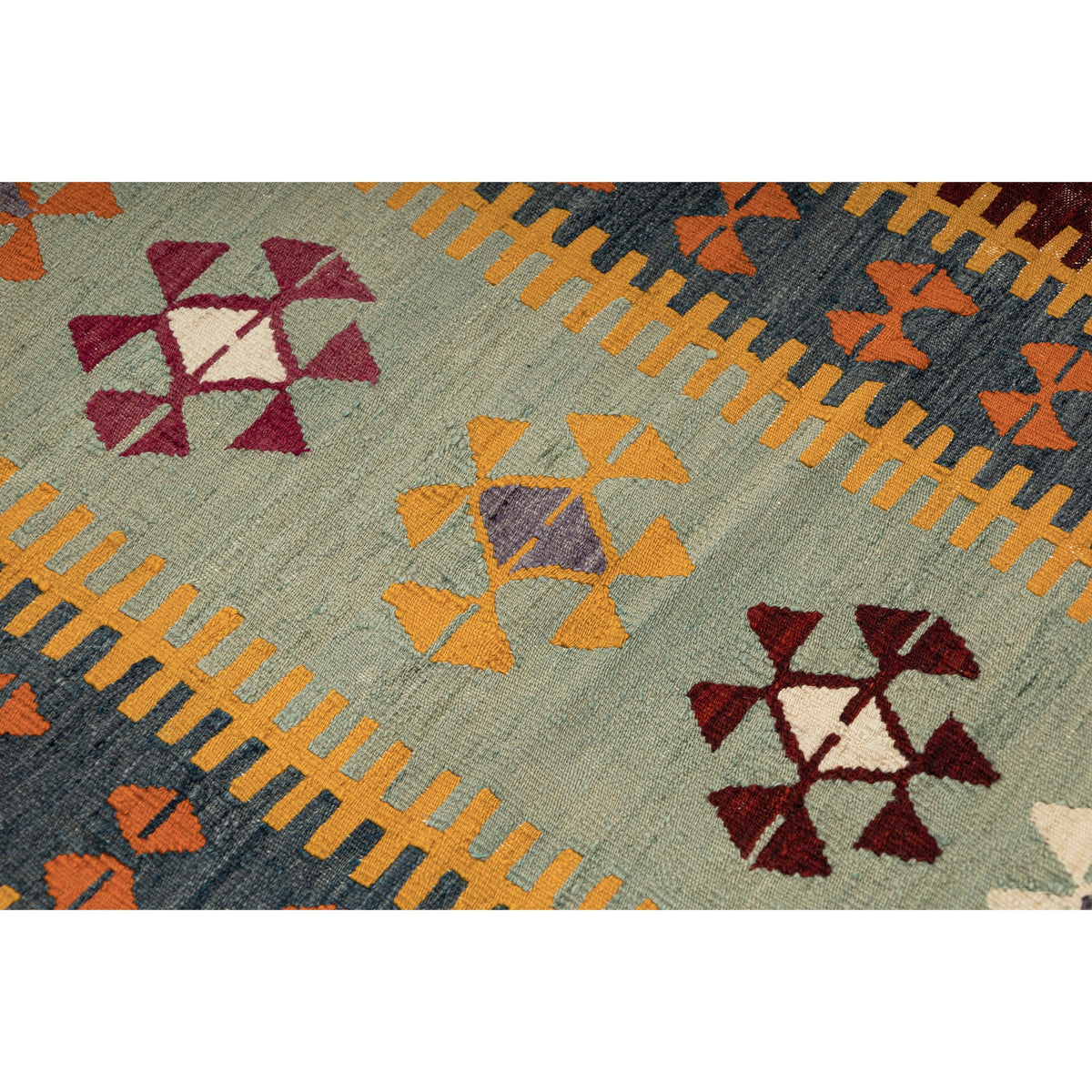 Praitoria - (3' x 3'11'') Vintage Turkish Kilim