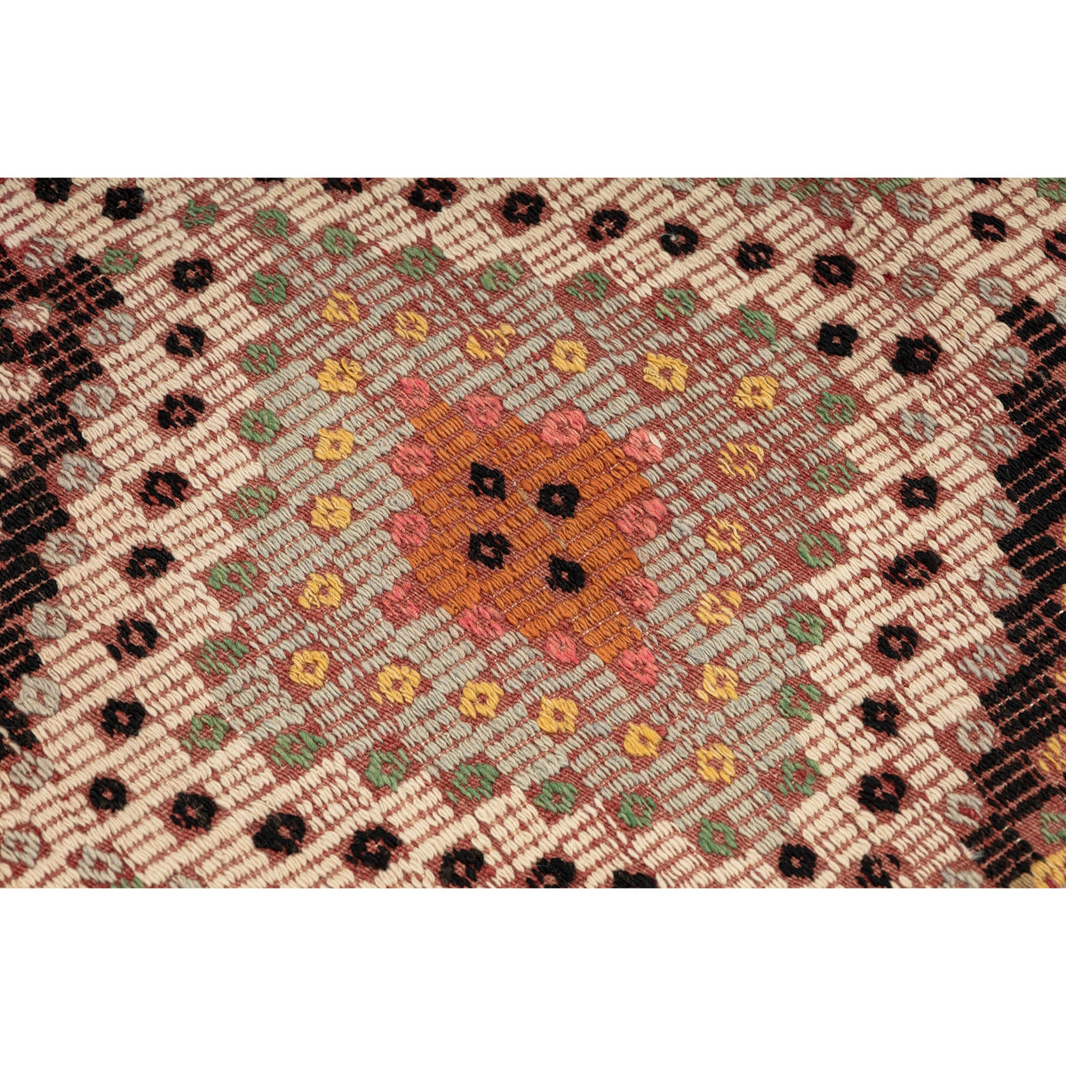 Yivasalur - (3'4'' x 4'10'') Vintage Turkish Kilim