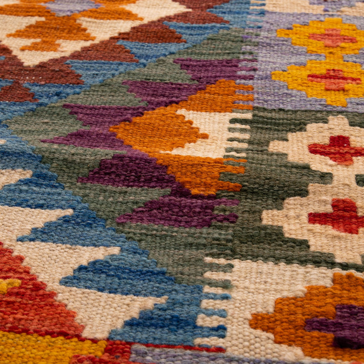 Bolodor - (3'3'' x 5'2'') Vintage Turkish Kilim