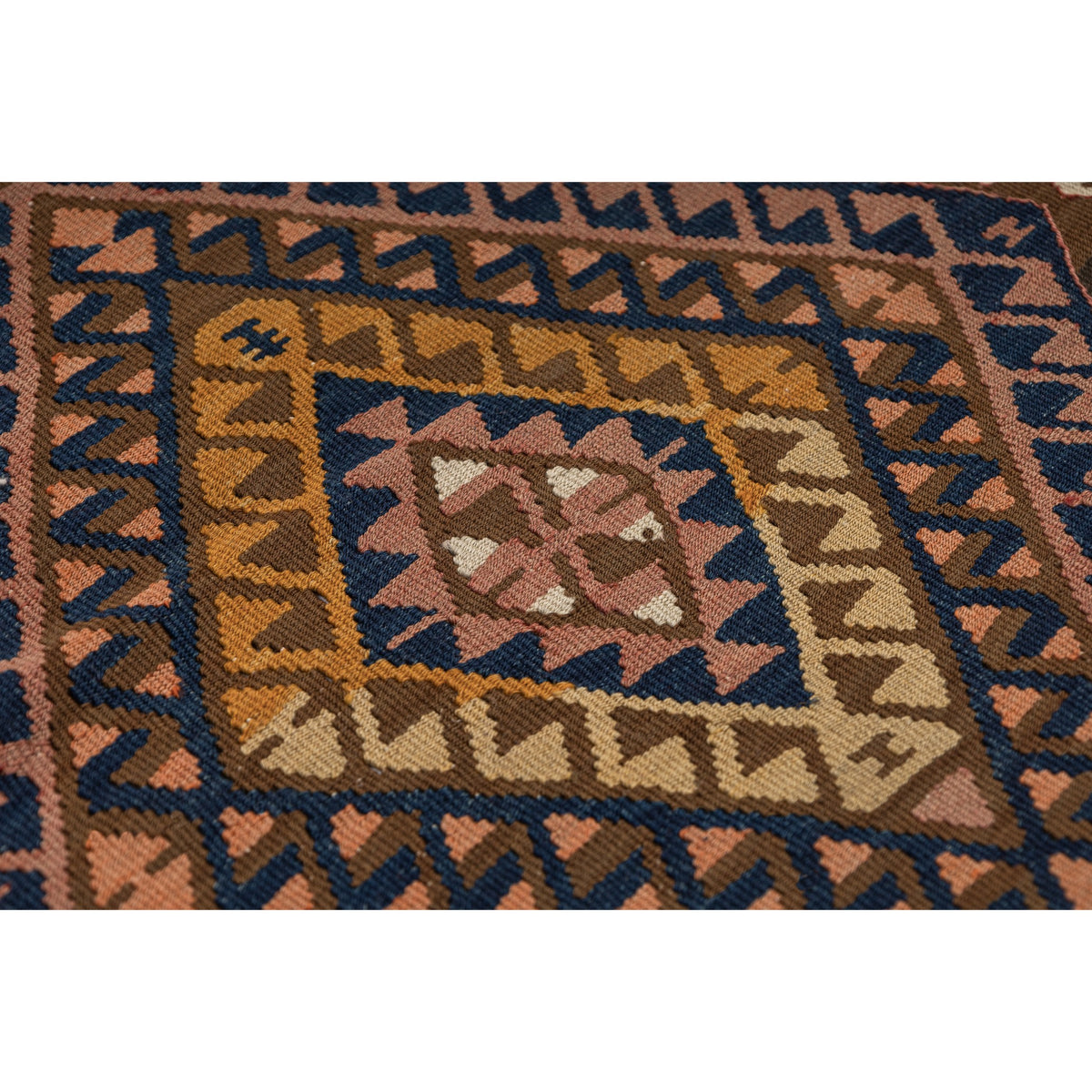 Venassa - (4'9''x 13'9'') Vintage Turkish Kilim