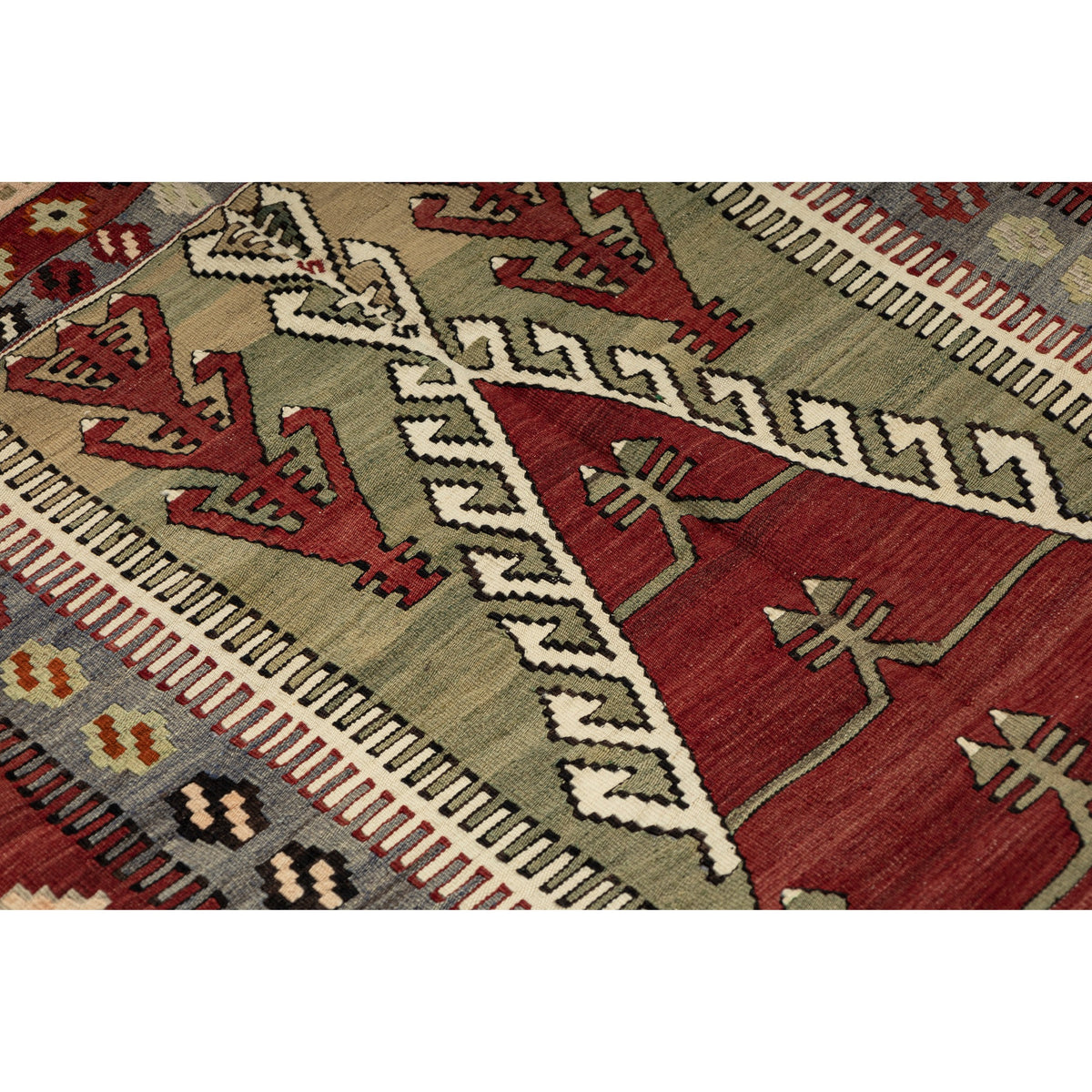 Dilbeyan - (4'7'' x 5'7'') Vintage Turkish Kilim