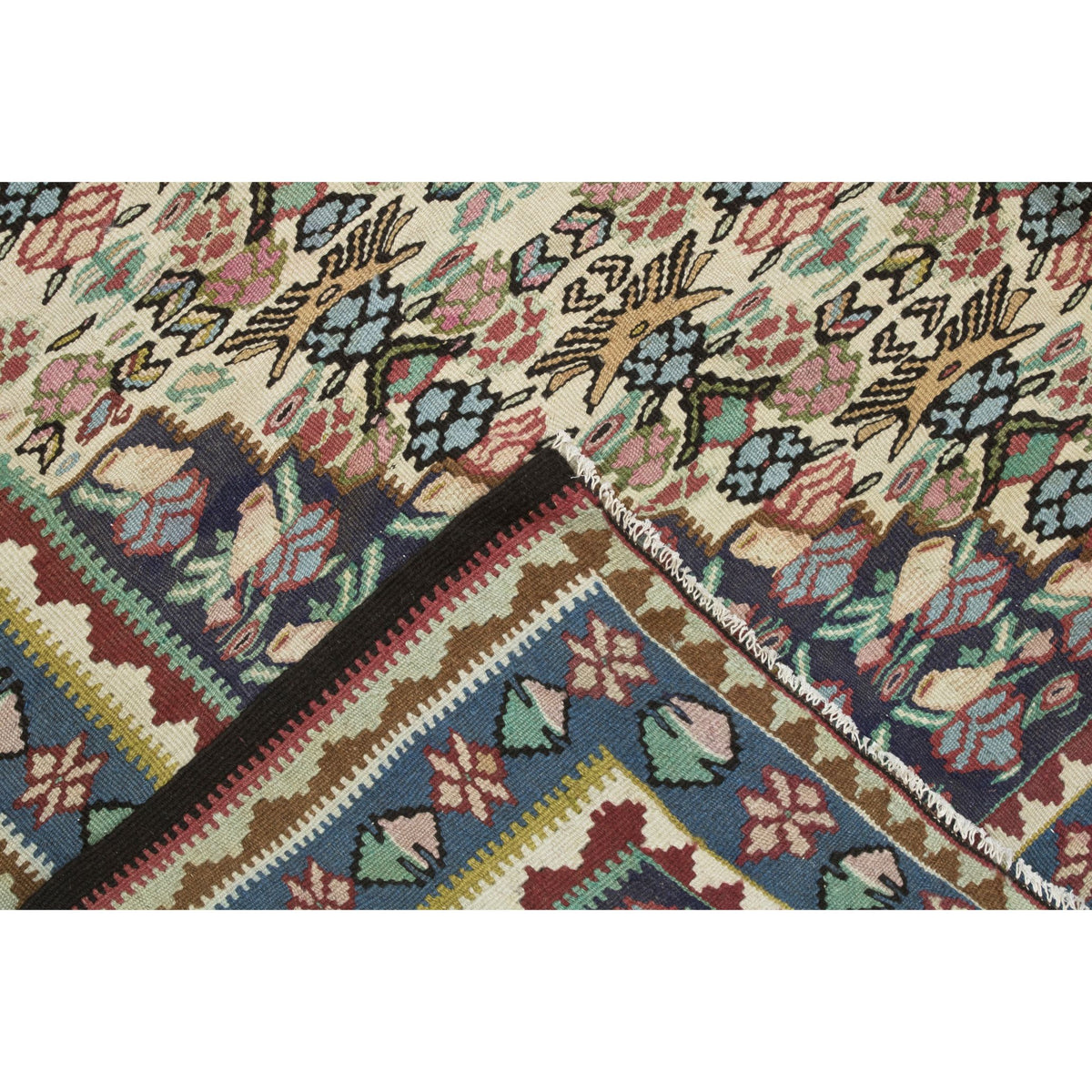 Synnada - (4'9'' x 6'5'') Vintage Turkish Kilim