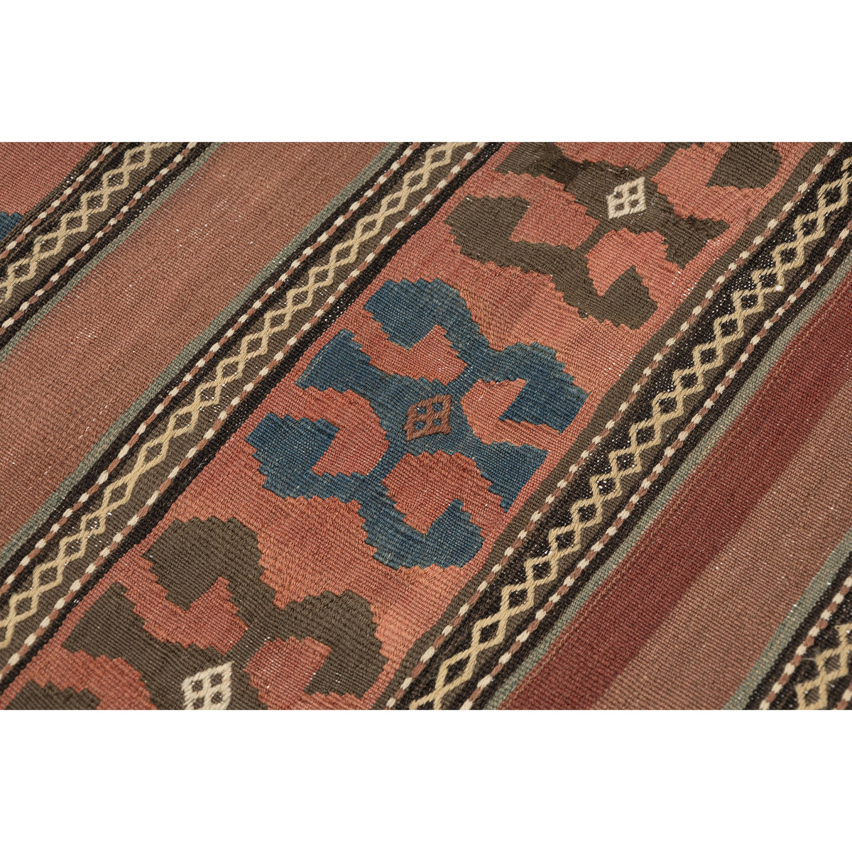 Malava - (4'9'' x 6'11'') Vintage Turkish Kilim