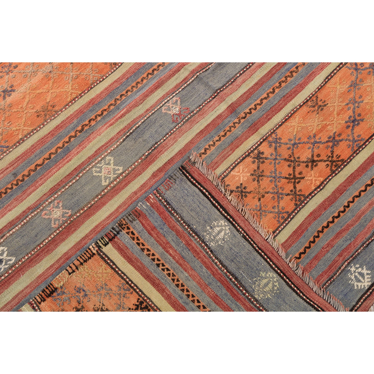 Kalekoy - (5'2" x 10'2") Vintage Turkish Kilim