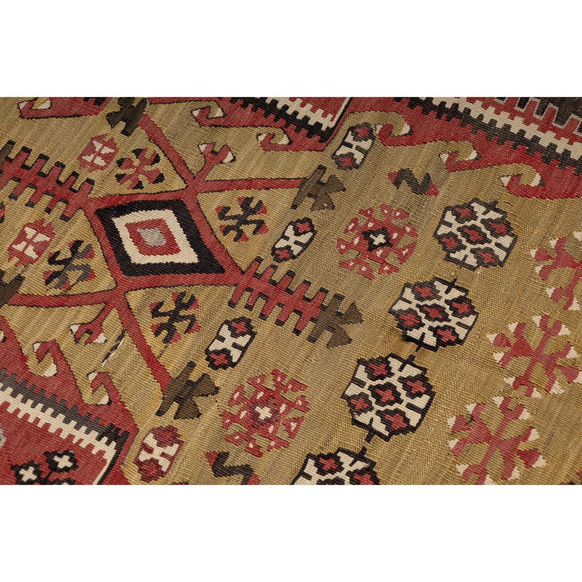 Tolaman - (4'3'' x 5'3'') Vintage Turkish Kilim