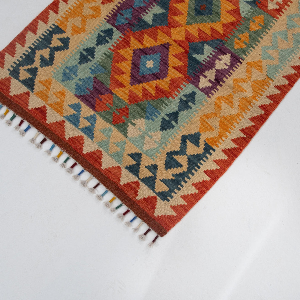 Tavra - (2'4'' x 6'3'') Vintage Turkish Kilim