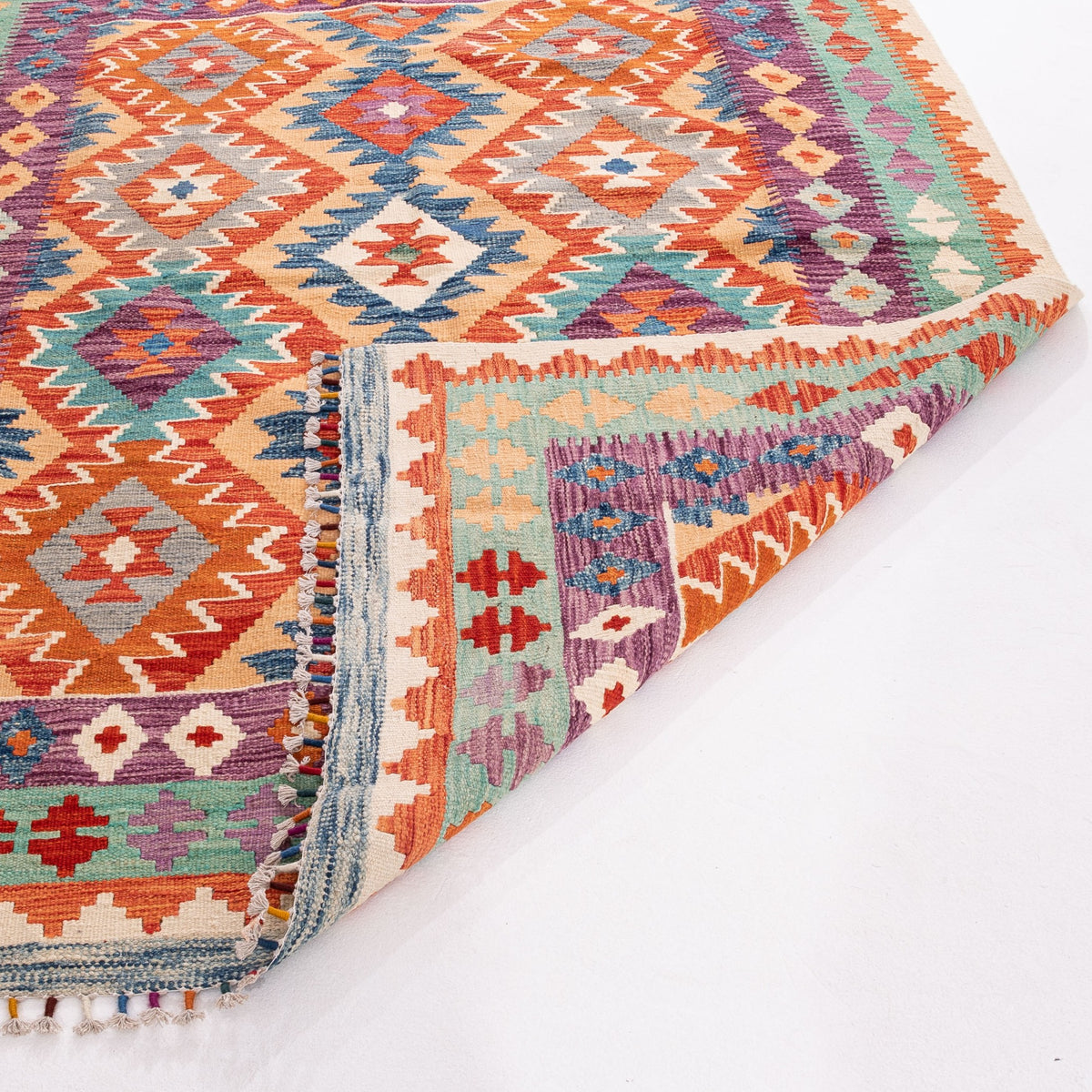 Myan - (4'11'' x 6'7'') Vintage Turkish Kilim