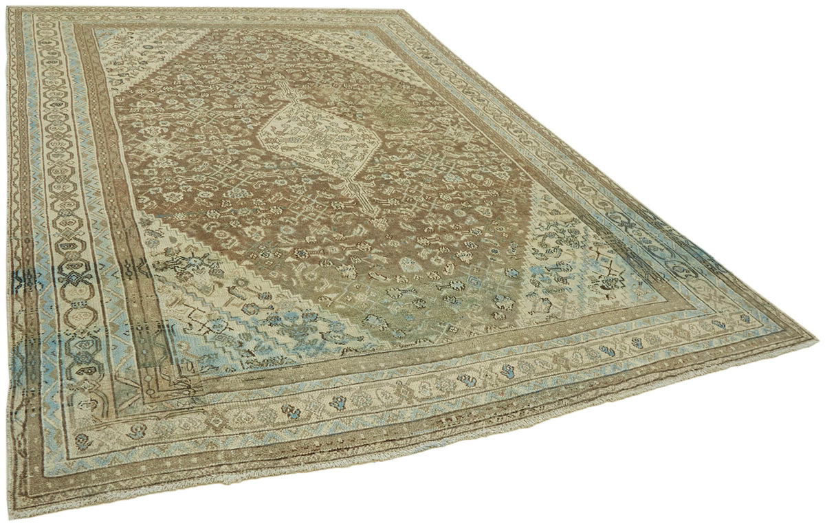 - (8'4" x 11'7") Vintage Persian Style Rug