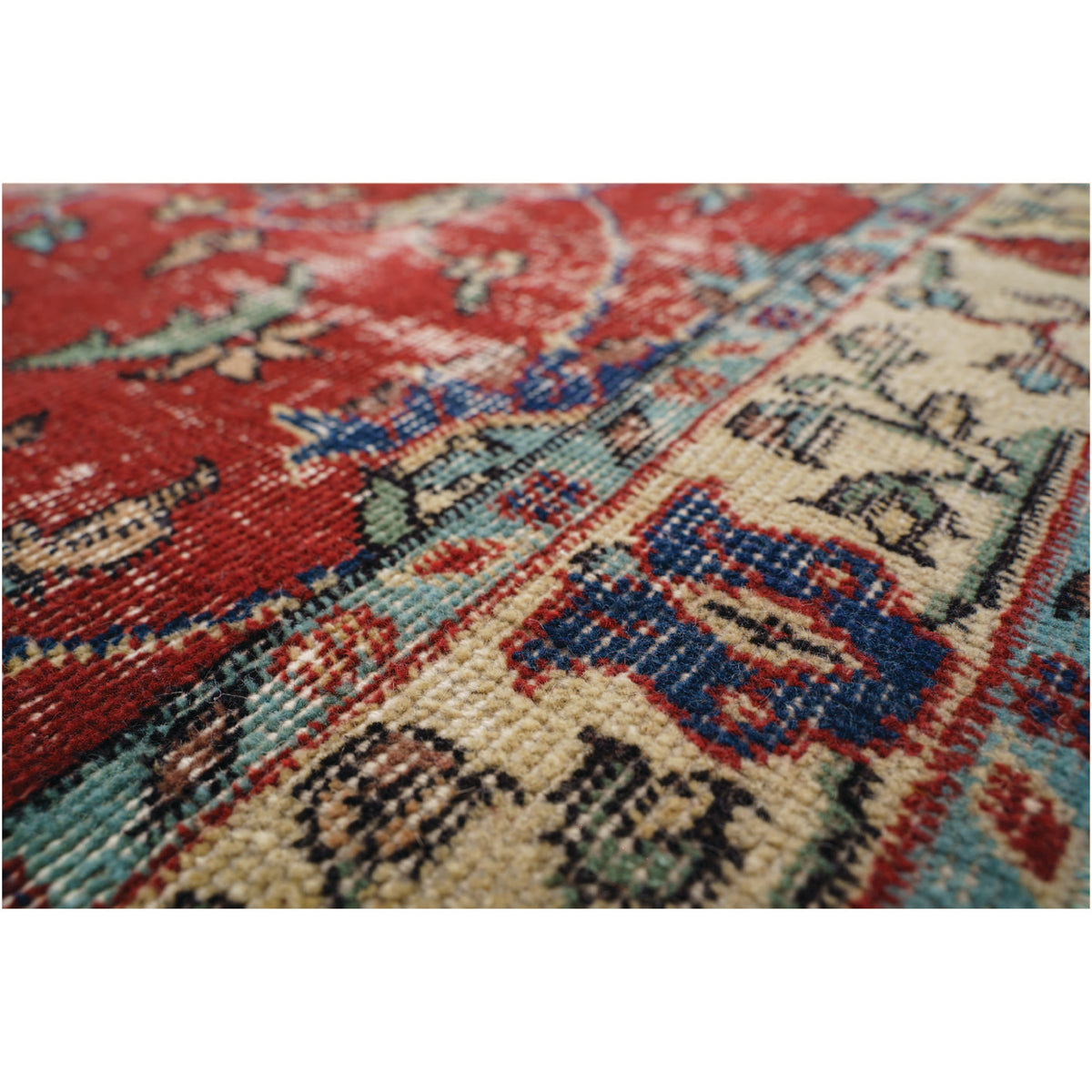 Dedei - (4'7" x 7'4") Vintage Turkish Rug