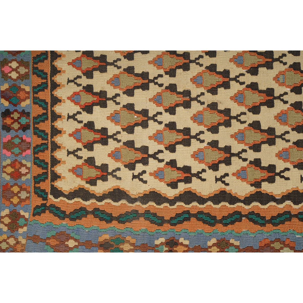 Tamagerd - (3'11" x 5'3") Vintage Turkish Kilim