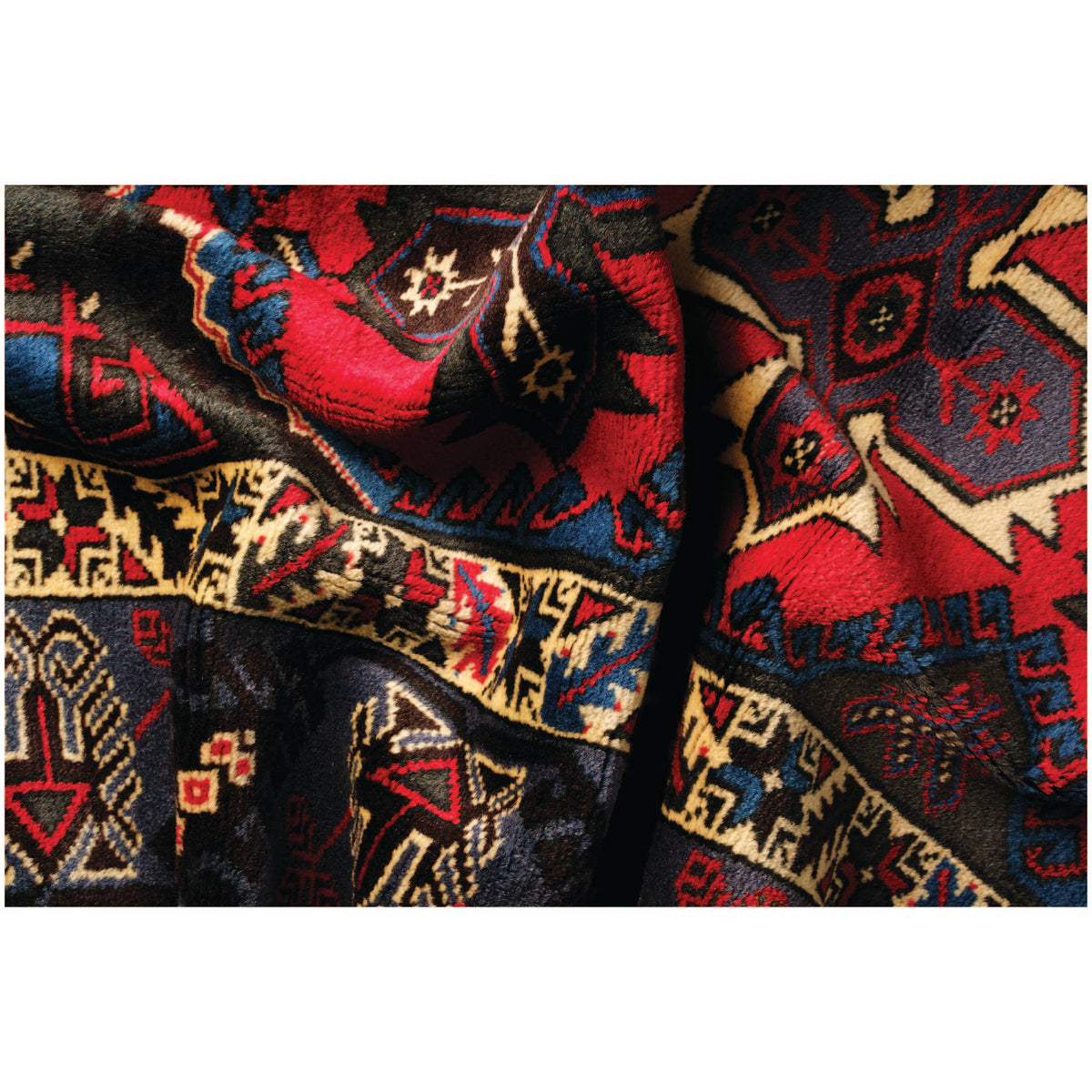 Kanlica - (3'10" x 6'1") Anatolian Turkish Rug