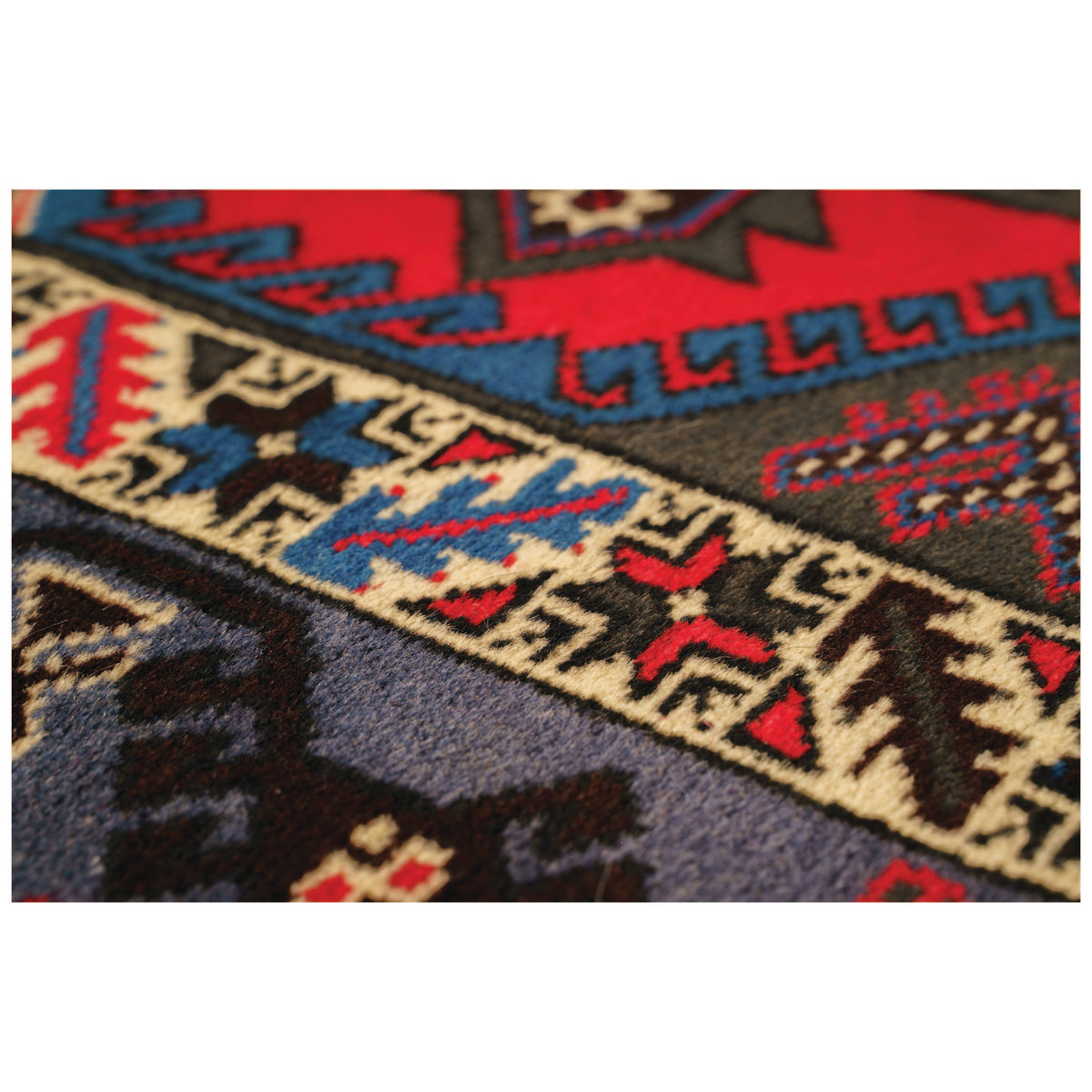 Kanlica - (3'10" x 6'1") Anatolian Turkish Rug