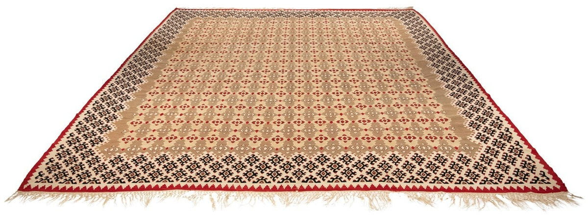 Narli - (9'6" x 10'2") Vintage Turkish Kilim