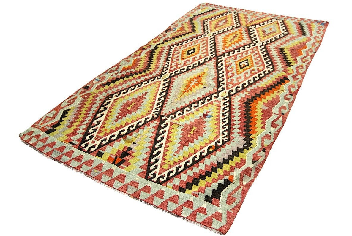 Dervishli - (5'3" x 9'2") Vintage Turkish Kilim